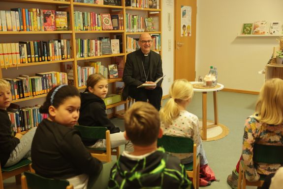 4825/1215 Vorlesetag Greßthal Bischof Jung