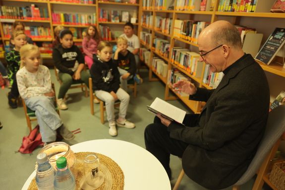 4825/1215 Vorlesetag Greßthal Bischof Jung