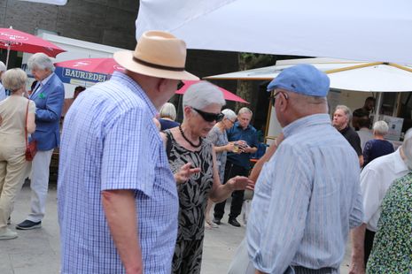 Rund 250 Ehejubilare haben am Freitagnachmittag, 4. Juli, im Kiliansdom in einem Pontifikalgottesdienst mit Weihbischof em. Ulrich Boom ihr Eheversprechen erneuert.  Rund 250 Ehejubilare haben am Freitagnachmittag, 4. Juli, im Kiliansdom in einem Pontifikalgottesdienst mit Weihbischof em. Ulrich Boom ihr Eheversprechen erneuert.