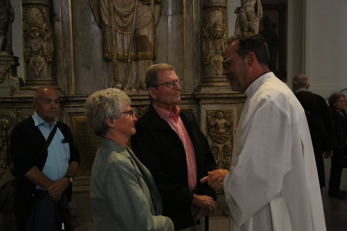 Bischof Dr. Franz Jung hat am Donnerstagnachmittag, 4. Juli, mit etwa 320 Paaren im Kiliansdom ihr goldenes oder diamantenes Ehejubiläum gefeiert.