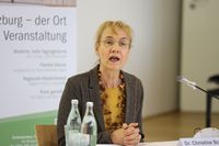 Ordinariatsrätin Dr. Christine Schrappe. Leiterin der Hauptabteilung "Bildung und Kultur" Ordinariatsrätin Dr. Christine Schrappe. Leiterin der Hauptabteilung "Bildung und Kultur"