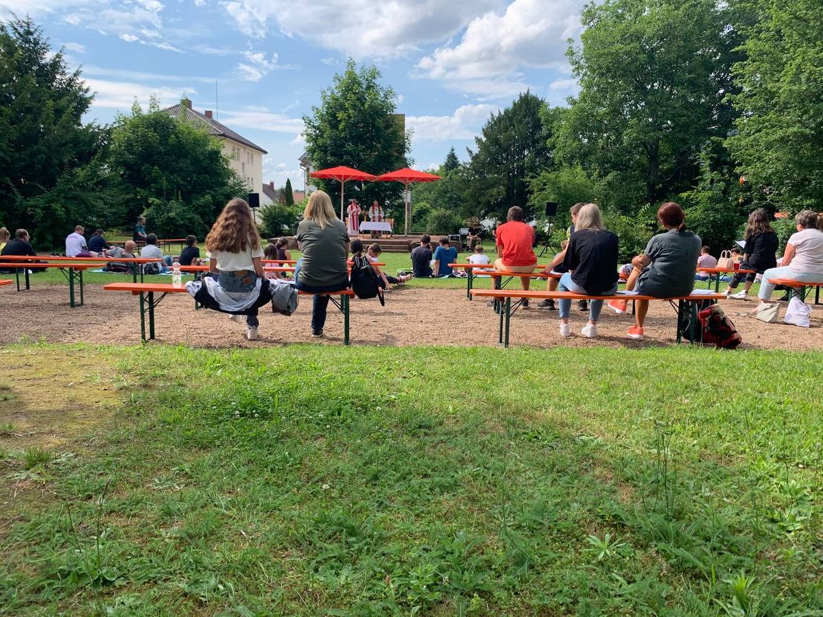 Albin Krämer hat beim Gottesdienst der kja-Regionalstellen Miltenberg und Aschaffenburg zelebriert.