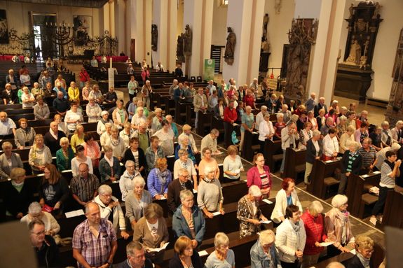 Weihbischof em. Ulrich Boom hat am Dienstag, 8. Juli, einen Kiliani-Gottesdienst für die Region Aschaffenburg und die Pfarrhausfrauen aus dem gesamten Bistum im Würzburger Kiliansdom gefeiert.