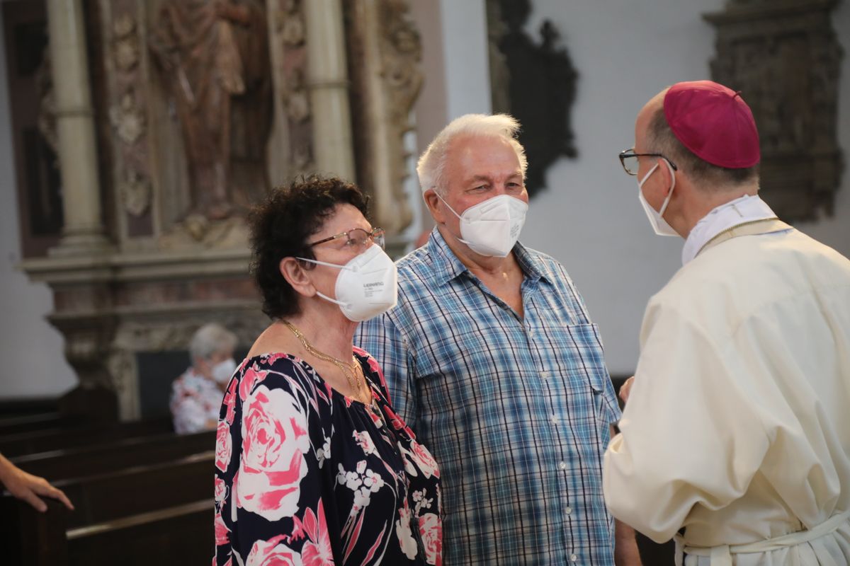 2621/0621 Dankgottesdienst für Ehejubilare mit Bischof Jung_27819