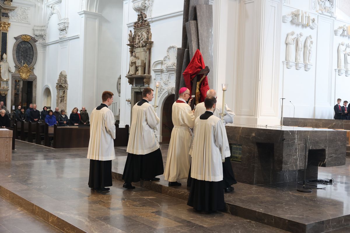 1424/0365 Karfreitag_45838