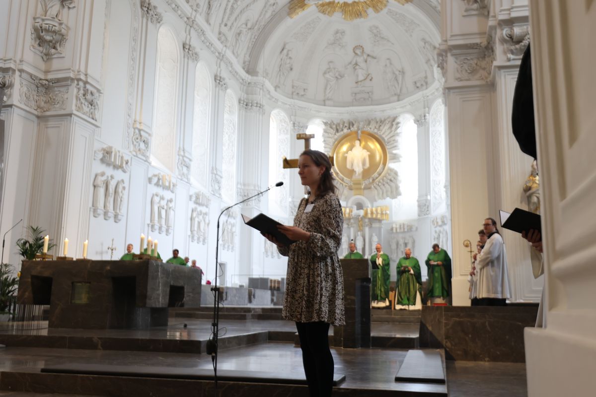 Mit einem Pontifikalgottesdienst im Kiliansdom und einem Festakt in Burkardushaus ist am Sonntag, 27. Oktober, in Würzburg der bundesweite Abschluss des Monats der Weltmission begangen worden. Beispielland war in diesem Jahr Papua-Neuguinea.