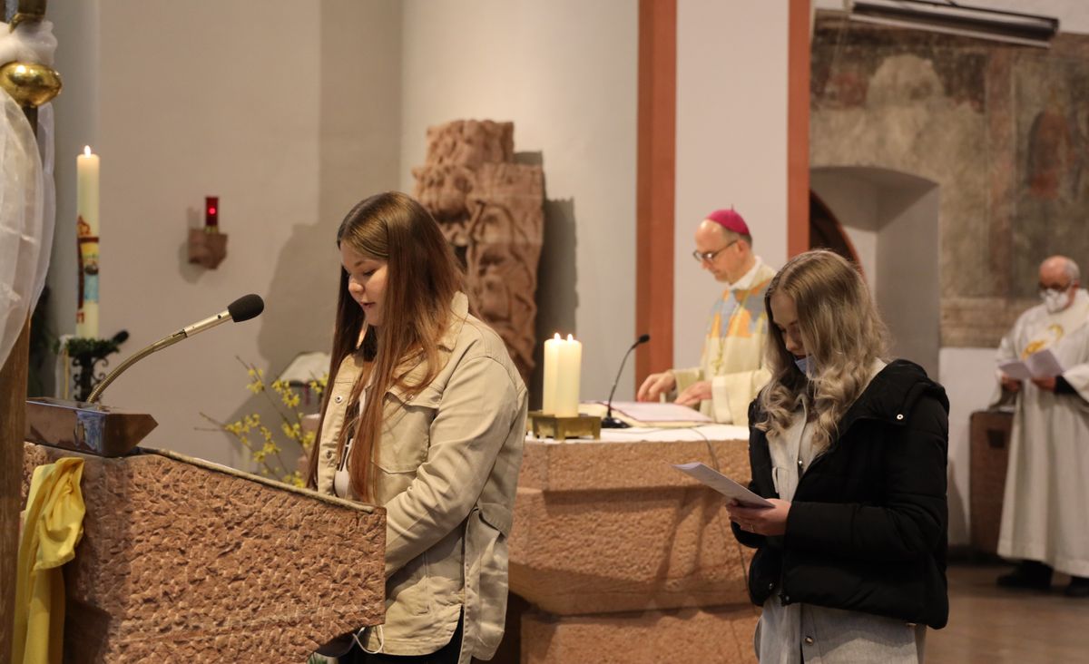 1421/0350 Diakone_26344