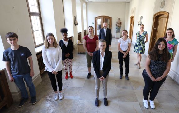 3721/0878 Azubis_29817