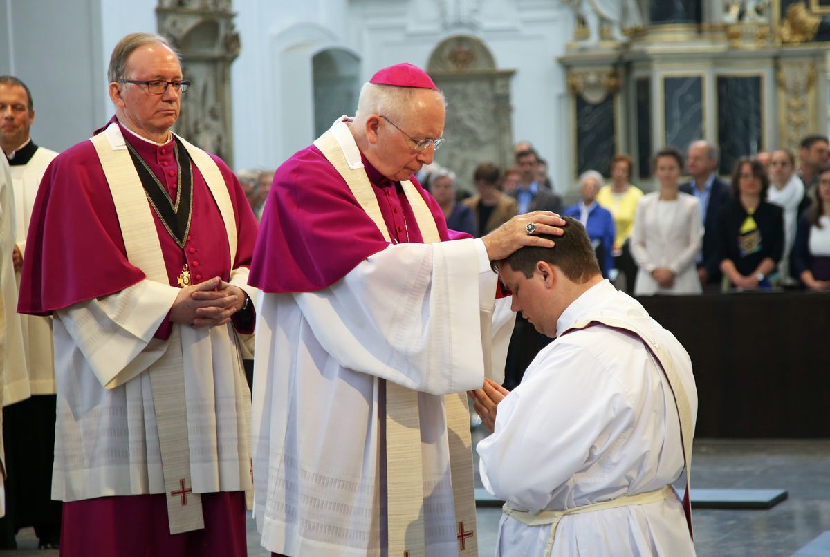 2419/0653 Priesterweihe von Frank Elsesser_15084