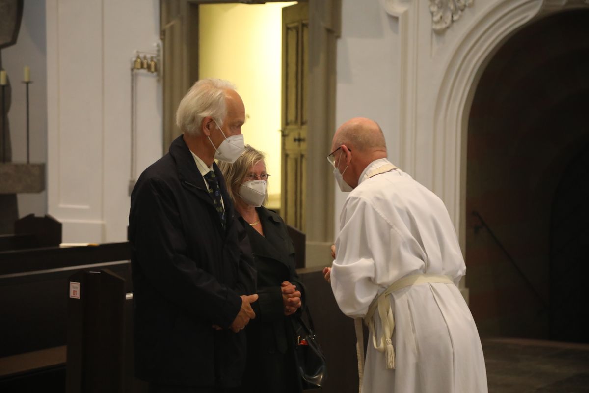 2721/0637-Dankgottesdienst für Ehejubilare mit Bischof Dr. Franz Jung_28311 Bischof Dr. Franz Jung hat am Mittwochabend, 30. Juni, einen Gottesdienst im Würzburger Kiliansdom gefeiert.