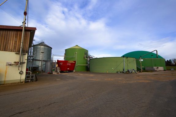 Den größten Anteil an regenerativem Strom liefert die 2006 in Betrieb genommene und 2012 erweiterte Biogasanlage der Abtei.