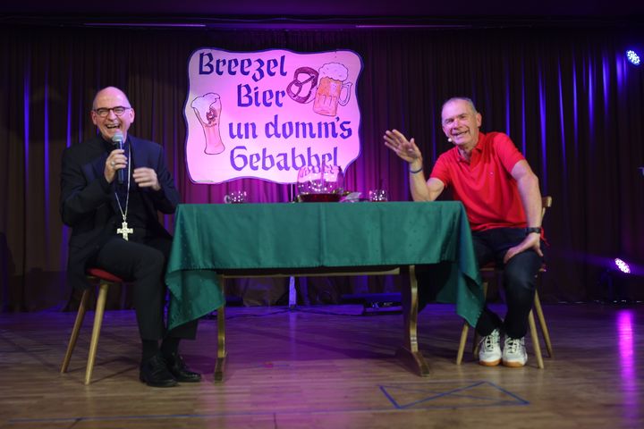 Bischof Dr. Franz Jung war am Sonntag, 22. September, Überraschungsgast bei "Brezel, Bier und domm