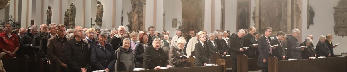 1825/0422 Pontifikalrequiem für Papst Franziskus_57487