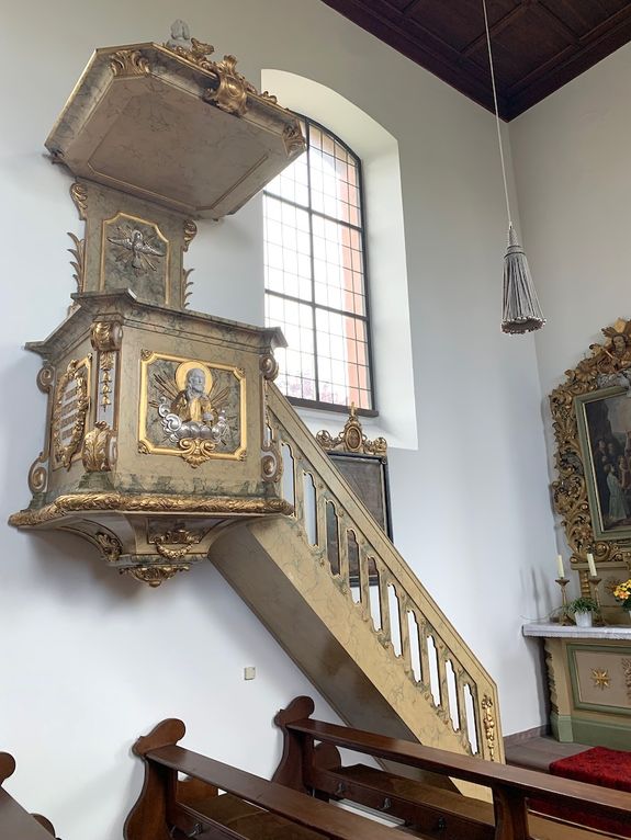 SB/2023/38-S. 12-13-Aschenroth-Kanzel_42575