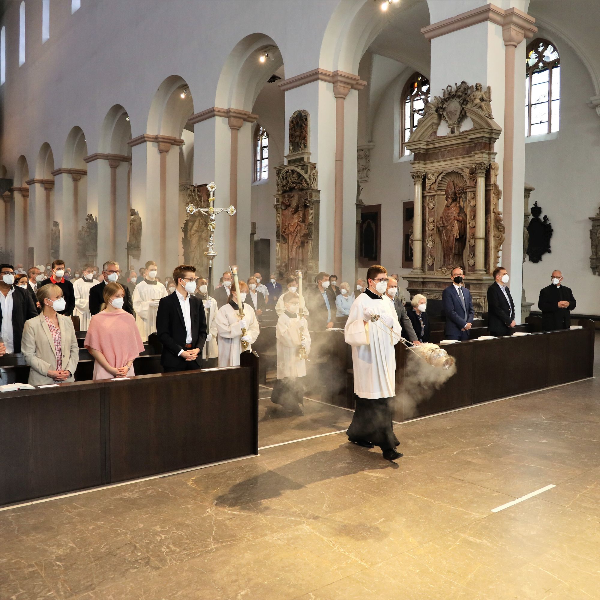 Mit einem Dankgottesdienst im Würzburger Kiliansdom hat Bischof Dr. Franz Jung am Sonntag, 13. Juni, den dritten Jahrestag seiner Bischofsweihe begangen.