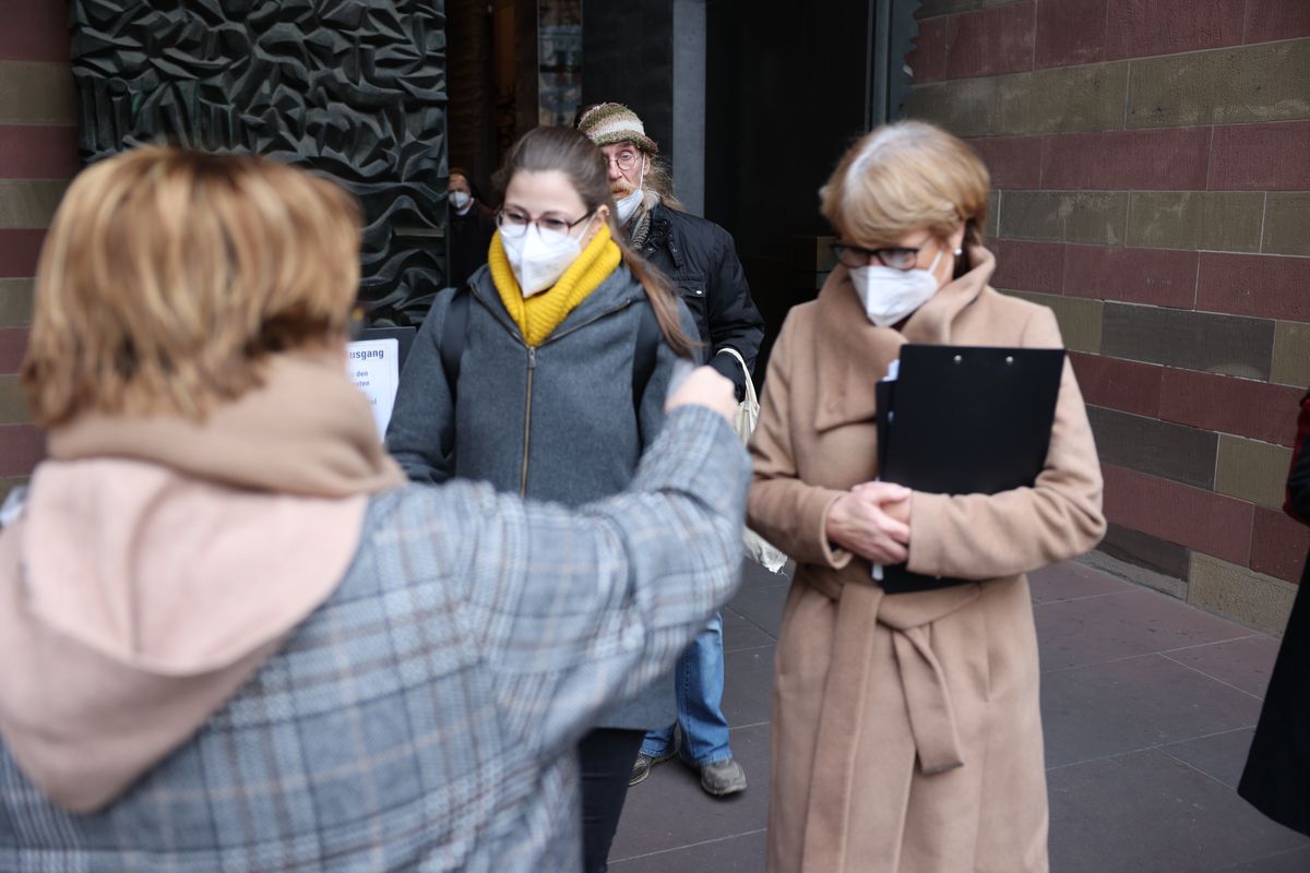 Einen adventlichen Gottesdienst für die Mitarbeitenden von Caritas und Bischöflichem Ordinariat Würzburg hat Bischof Dr. Franz Jung am Donnerstag, 16. Dezember, im Kiliansdom gefeiert.
