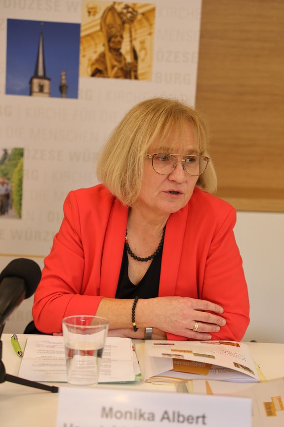 Pastoralreferentin Monika Albert Pastoralreferentin Monika Albert