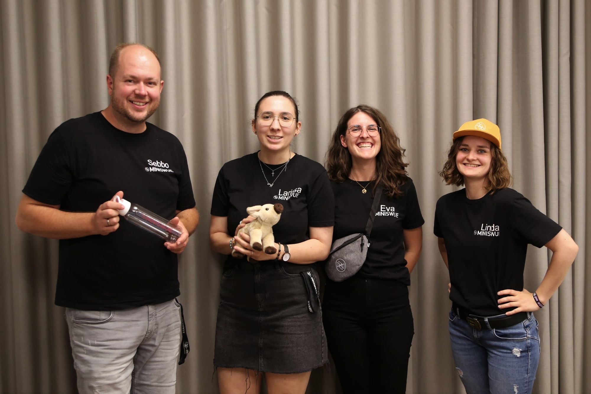 Das Leitungsteam der Romwallfahrt 2024: (von links) Sebastian Volk, Larissa Seel, Eva Gollas, Linda Schmidt Das Leitungsteam der Romwallfahrt 2024: (von links) Sebastian Volk, Larissa Seel, Eva Gollas, Linda Schmidt