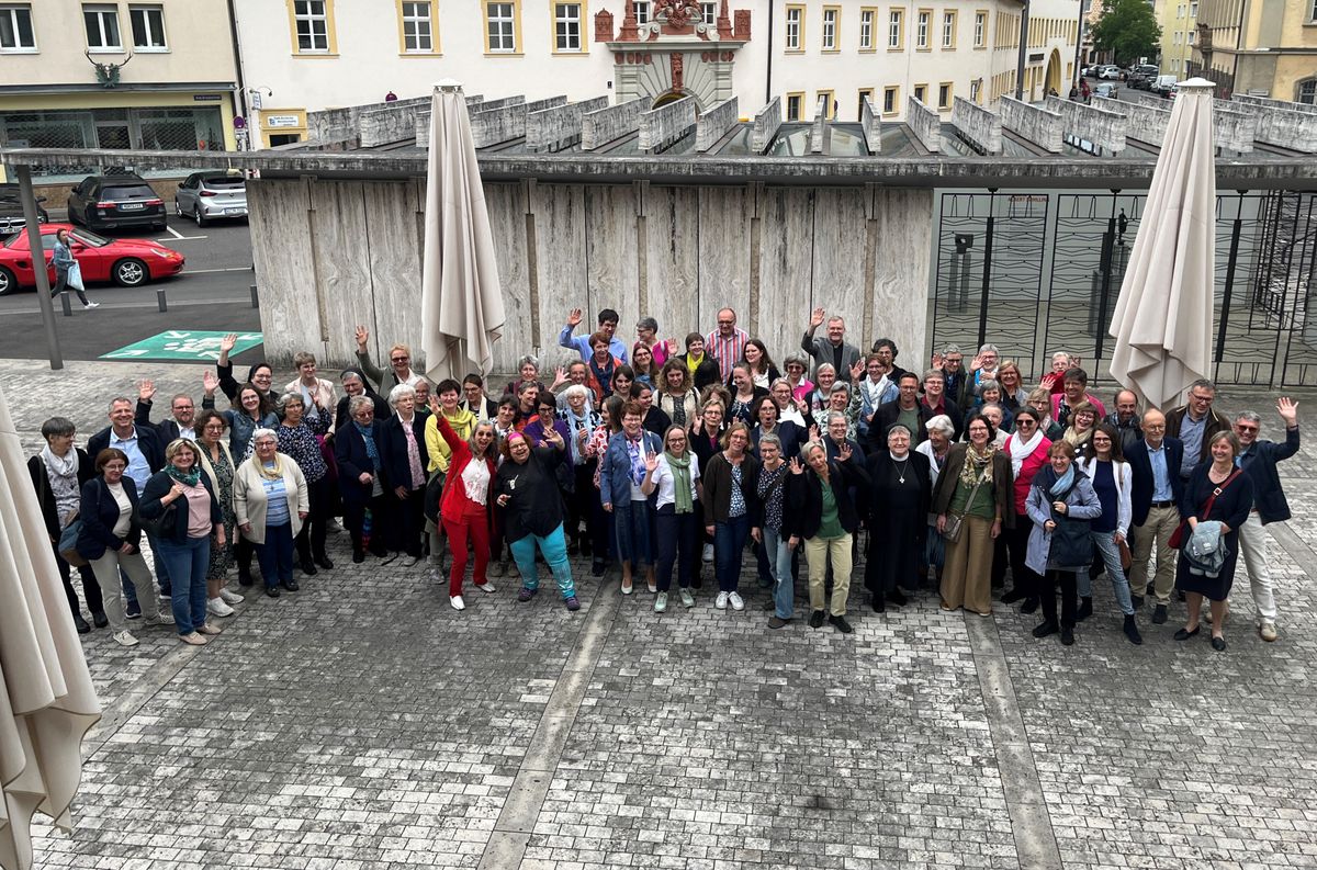 Die Berufsgruppe der Gemeindereferentinnen und -referenten im Bistum Würzburg hat am Freitag, 14. Juni, in Würzburg ihr 75. Jubiläum gefeiert. Die Berufsgruppe der Gemeindereferentinnen und -referenten im Bistum Würzburg hat am Freitag, 14. Juni, in Würzburg ihr 75. Jubiläum gefeiert.