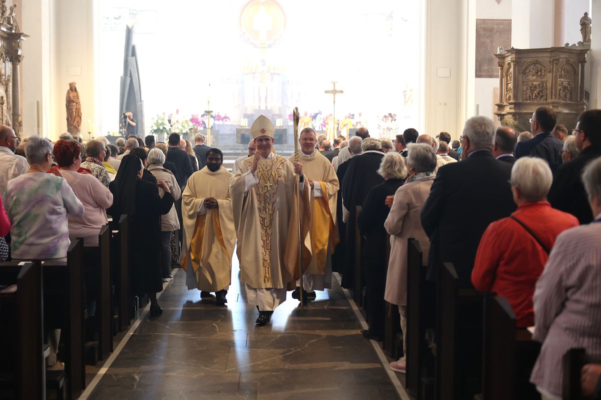 Bei einem Pontifikalgottesdienst im Würzburger Kiliansdom ist an Christi Himmelfahrt, 9. Mai 2024, Weihbischof Paul Reder zum Bischof geweiht worden. 