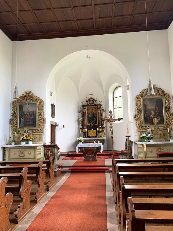 SB/2023/38-S. 12-13-Aschenroth-Altäre_42576