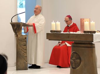 Bischof Dr. Franz Jung feiert am Freitagnachmittag, 9. Juli 2021, eine Kiliani-Pontifikalmesse in der Kapelle des Krankenhauses Sankt Josef in Schweinfurt.