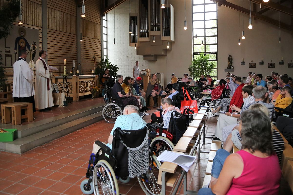 2924/0758_Kiliani_Eisingen Sankt-Josefs-Stift_Weihbischof Reder_50371