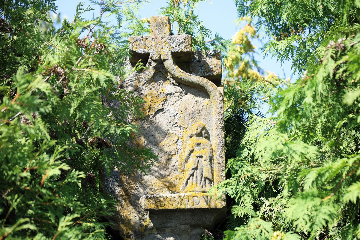 Auf dem Parkplatz gegenüber vom Fränkischen Bildstockzentrum  ist dieser Bildstock zu finden.