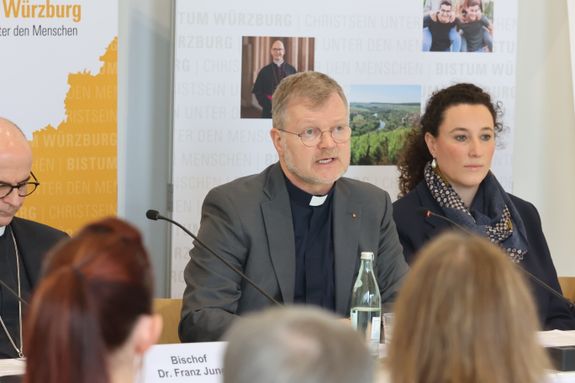 Generalvikar Dr. Jürgen Vorndran und Ordinariatsrätin Kathrin Pfeil.