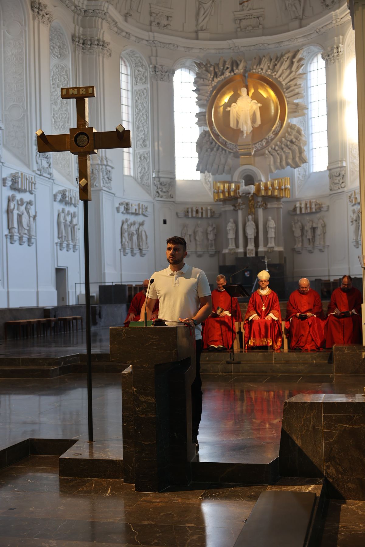 Die "Nacht der Hoffnung" am Samstagabend, 13. Juli, der Kiliani-Wallfahrtswoche lud zu Besinnung, Gebet und Kraftschöpfen in den Kiliansdom ein. Viele Passanten nutzten das Angebot, das um Mitternacht endete.