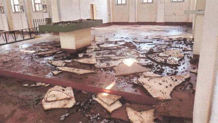 Durch ein Feuer sind weite Teile der Kapelle des Kleinen Seminars von Likonde im tansanischen Partnerbistum Mbinga zerstört worden. 