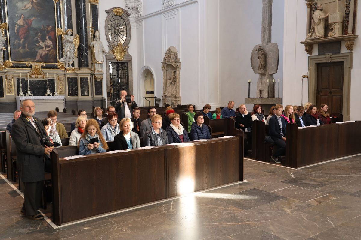 Bei einem feierlichen Gottesdienst im Würzburger Kiliansdom weihte Bischof Dr. Franz Jung Bertram Ziegler zum Diakon. Zahlreiche Verwandte, Freunde und Wegbegleiter des Priesterseminaristen nahmen an der Feier teil.