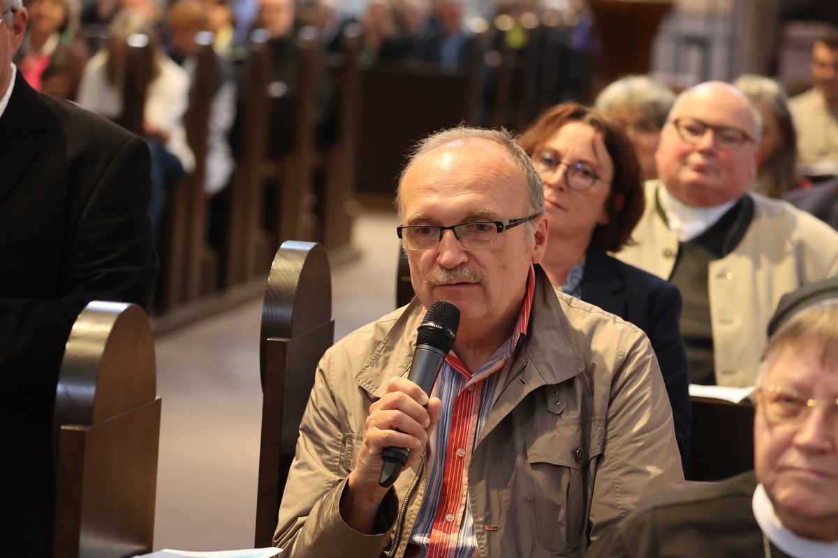 Gemeindereferentinnen und -referenten berichteten im Gottesdienst von beruflichen Erlebnissen, die sie begeistern und motivieren. Gemeindereferentinnen und -referenten berichteten im Gottesdienst von beruflichen Erlebnissen, die sie begeistern und motivieren.