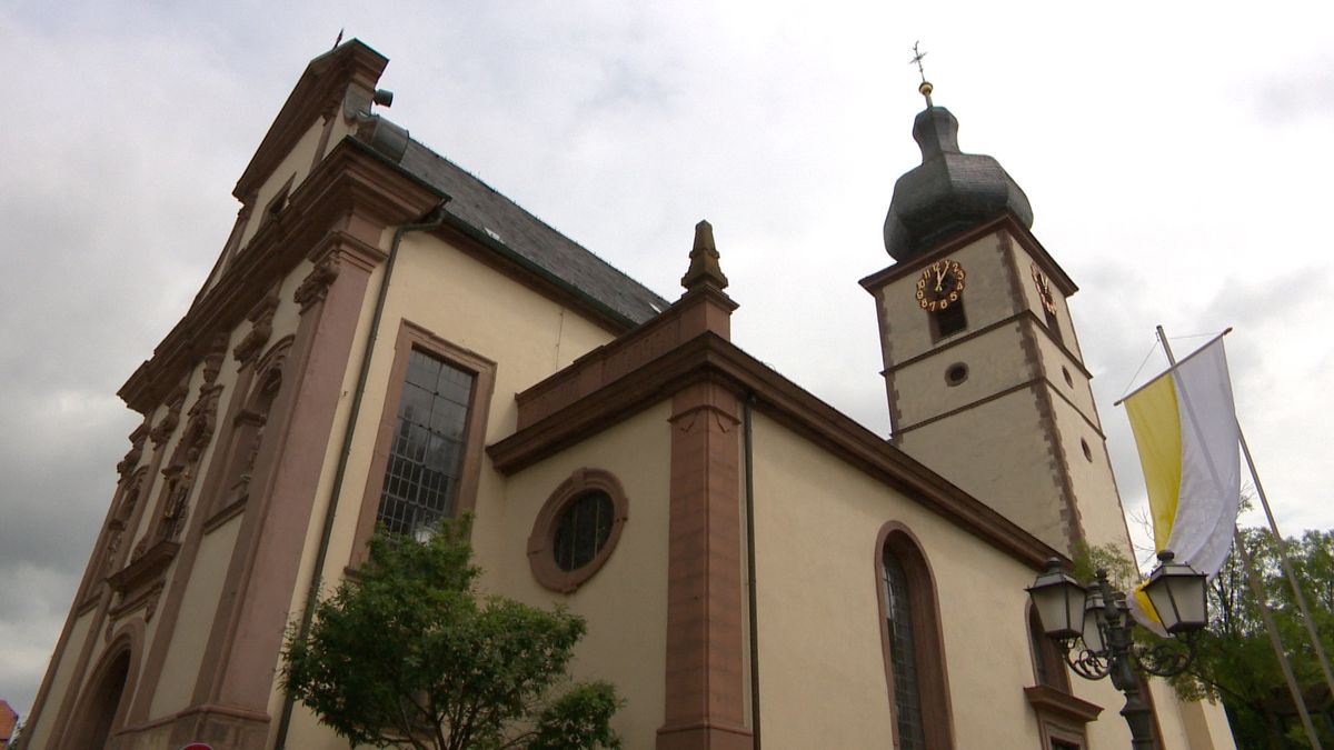 Neue Einblicke in die Marktheidenfelder Pfarrkirche Sankt Laurentius bietet ein interaktiver Audioguide für das Smartphone. 