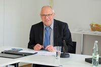 Liturgiereferent Dr. Stephan Steger erläuterte den Ablauf der Bischofsweihe.