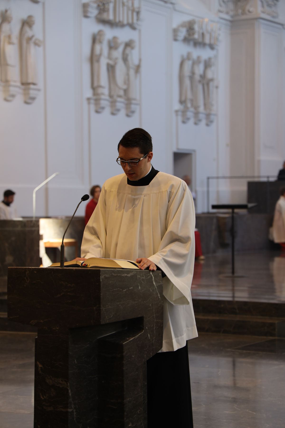 3720/0925 Missa Chrismatis_22987