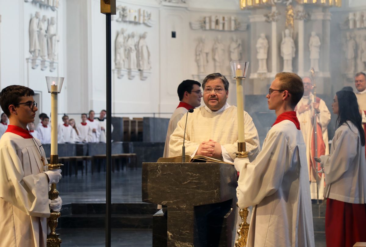 Fünf Frauen und zwei Männer hat Bischof Dr. Franz Jung bei einem Pontifikalgottesdienst am Freitag, 18. Juli 2025, als Pastoral- beziehungsweise Gemeindereferentinnen und -referenten beauftragt.