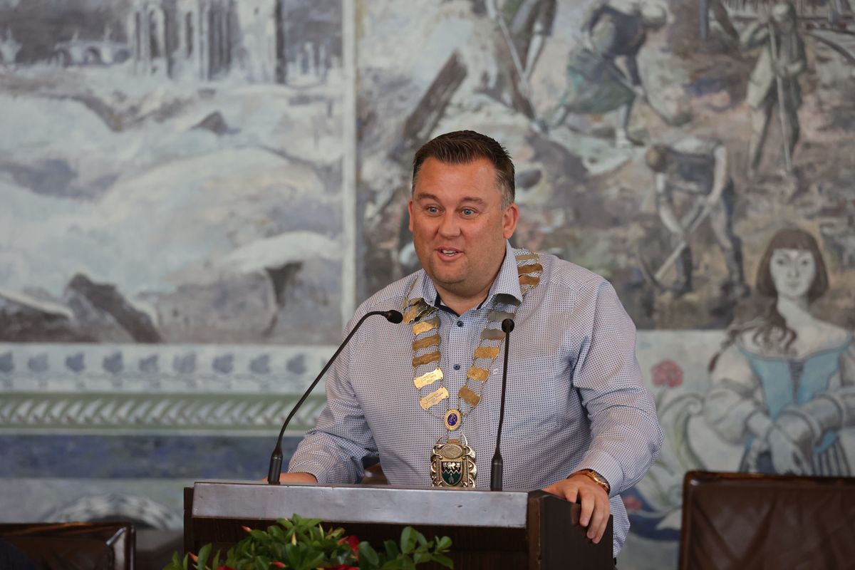 2824/0713 Empfang Rathaus Iren und Schotten_49175