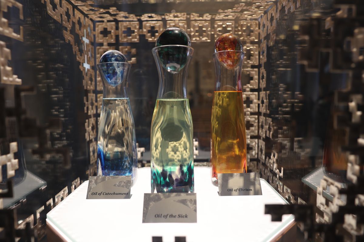 Bischof Dr. Franz Jung feierte am Festtag des heiligen Franziskus in der Kathedrale des heiligen Mél in Longford einen Gottesdienst. Im Anschluss lud die Pfarrei zum Kaffee in das Untergeschoss ein.