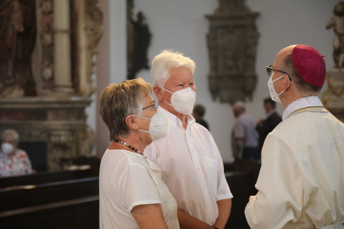 2621/0621 Dankgottesdienst für Ehejubilare mit Bischof Jung_27822