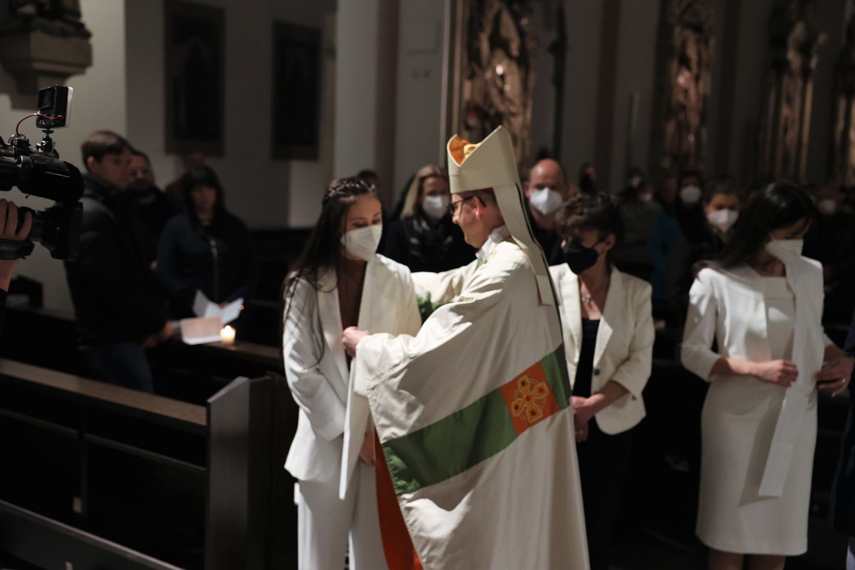 BIschof Dr. Franz Jung feiert am Samstagabend, 16. April, im Würzburger Kiliansdom die Osternacht.