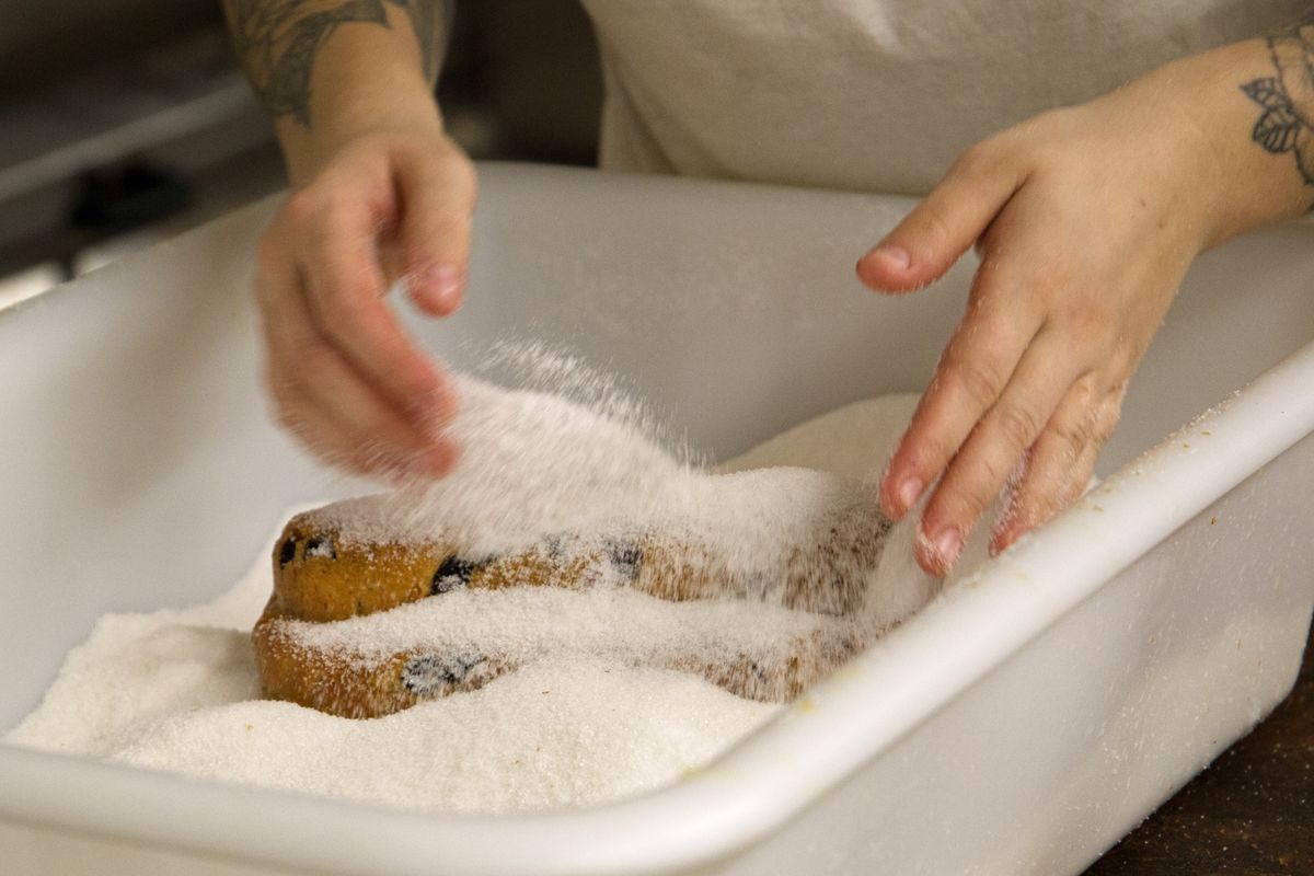 5121/1236 Christstollen_31265