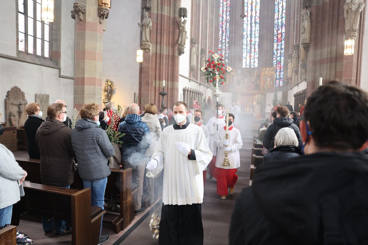 Bischof Dr. Franz Jung feierte am Sonntag, 10. April, in Würzburg die Palmsonntagsliturgie.