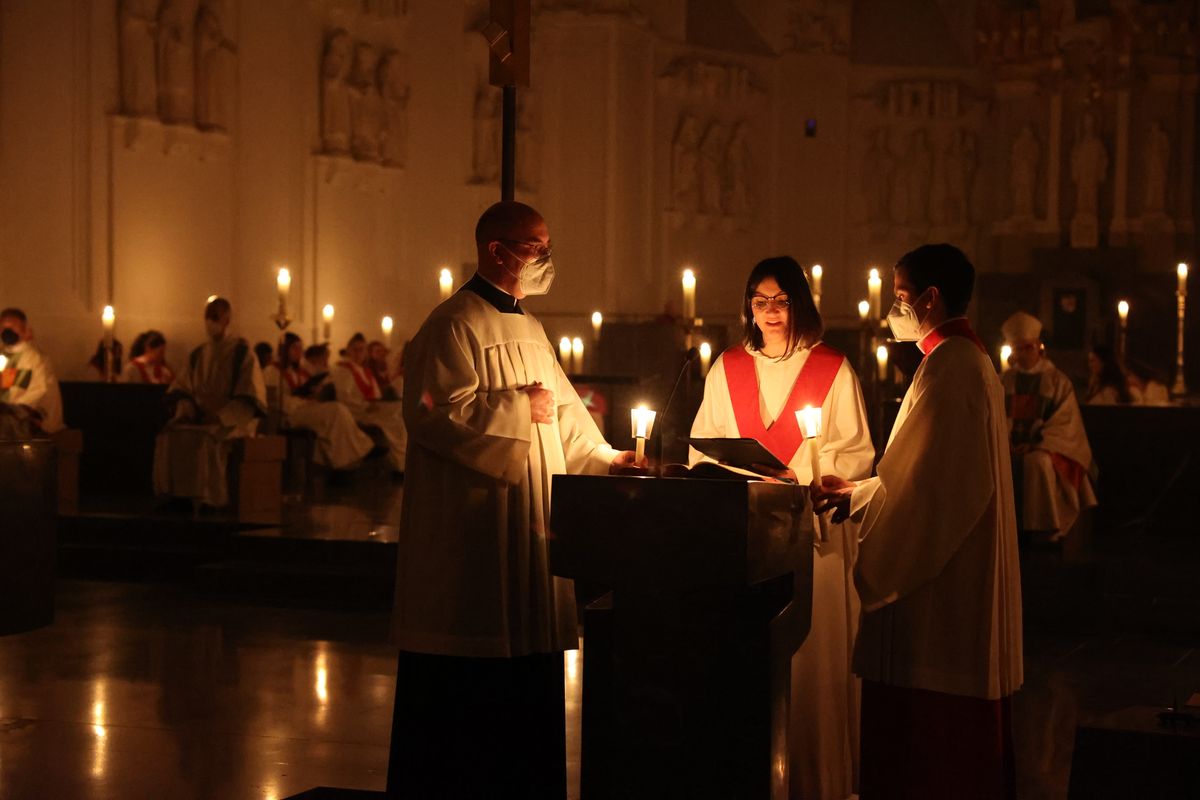 BIschof Dr. Franz Jung feiert am Samstagabend, 16. April, im Würzburger Kiliansdom die Osternacht.