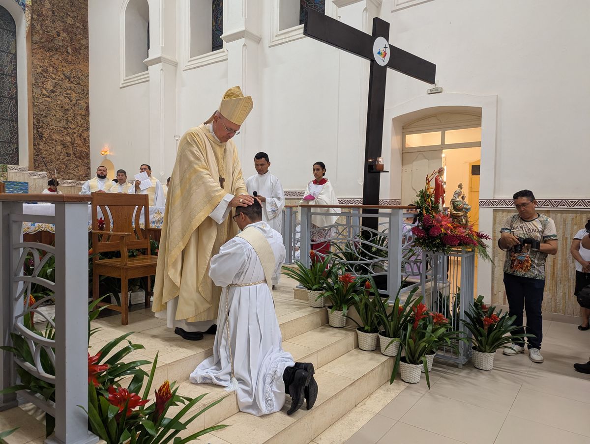 3225/0842 Weihbischof Paul Reder in Brasilien - Priesterweihen_61067