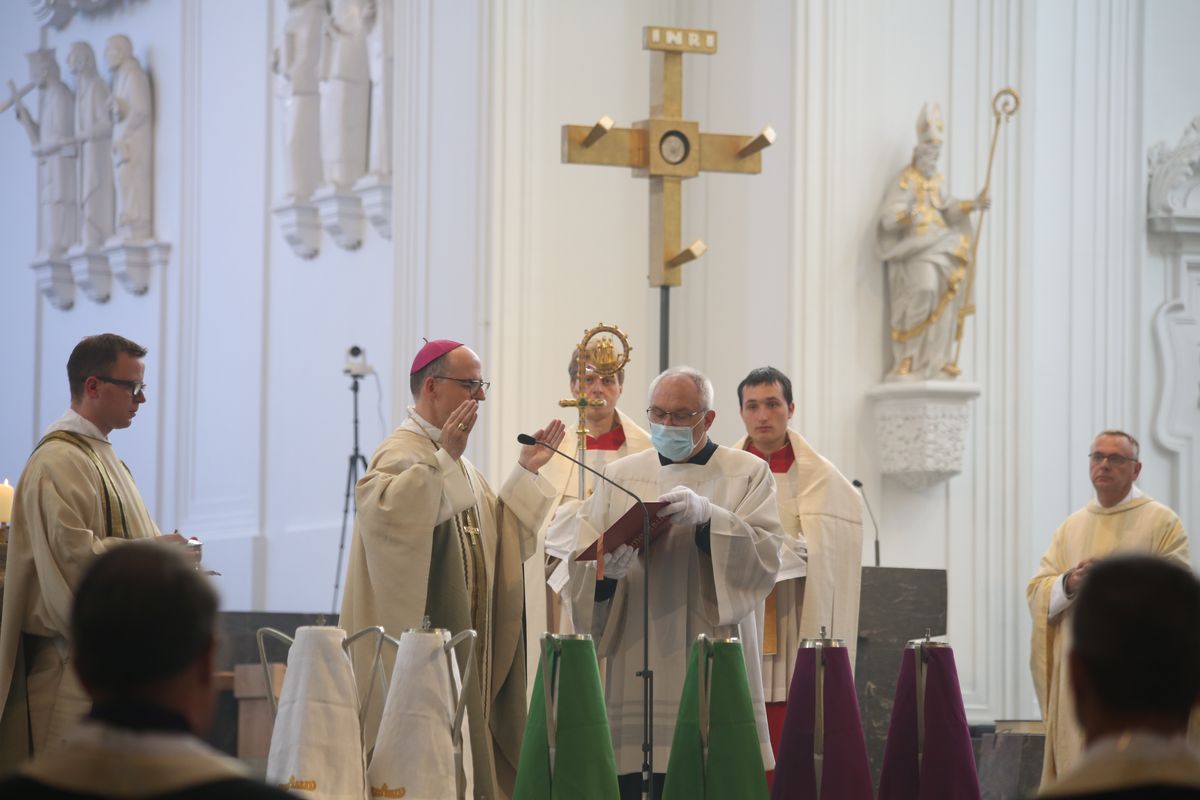 3720/0925 Missa Chrismatis_23003