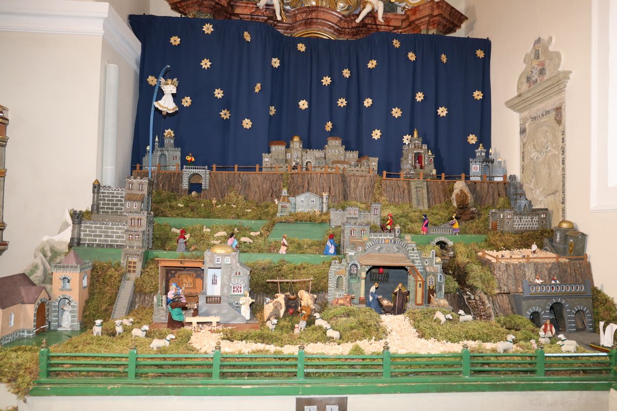Auf Wunderwerk auf zwölf Quadratmetern Fläche: die Krippe von Salz.  Auf Wunderwerk auf zwölf Quadratmetern Fläche: die Krippe von Salz.