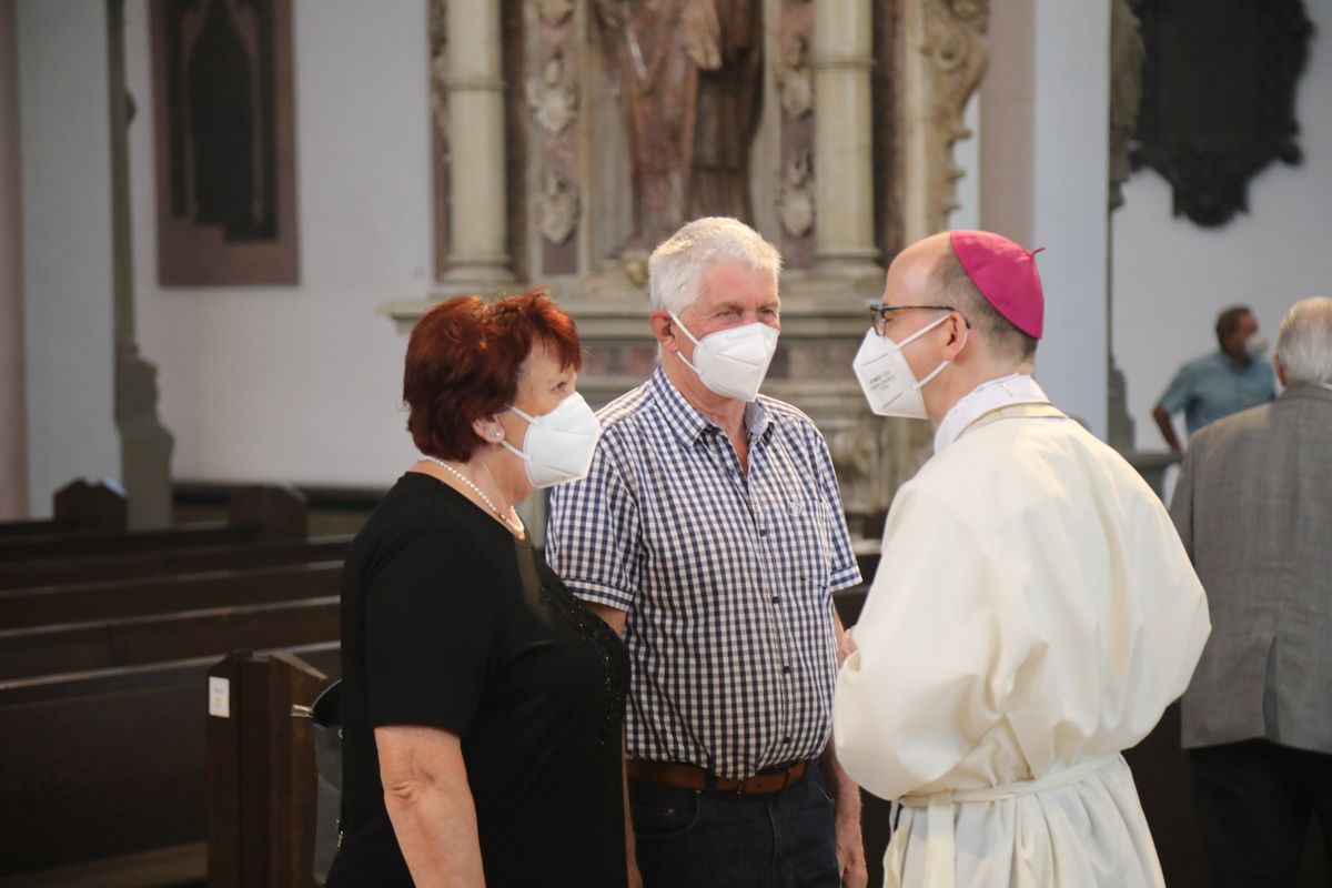 2621/0621 Dankgottesdienst für Ehejubilare mit Bischof Jung_27840