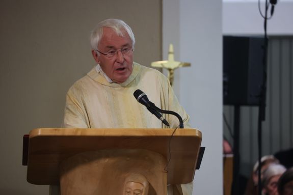 Mit einer Prozession durch den Ort, einem Gottesdienst in der Kilianskirche und einem gemeinsamen Mittagessen von Deutschen und Iren in der Saint Kilian