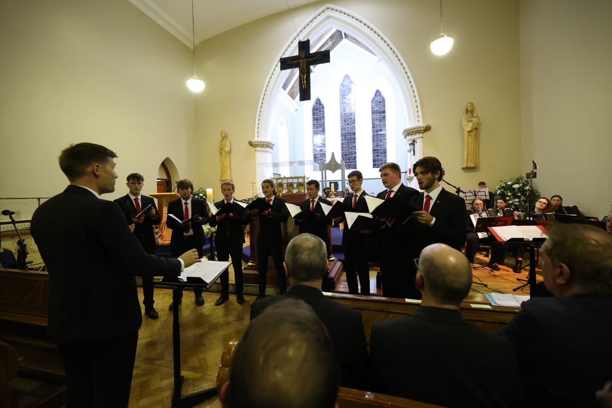 Ein abwechslungsreiches Musikprogramm sowie Schattentheater gab es am Abend des 4. Oktober in Mullagh zu Ehren der Frankenapostel.